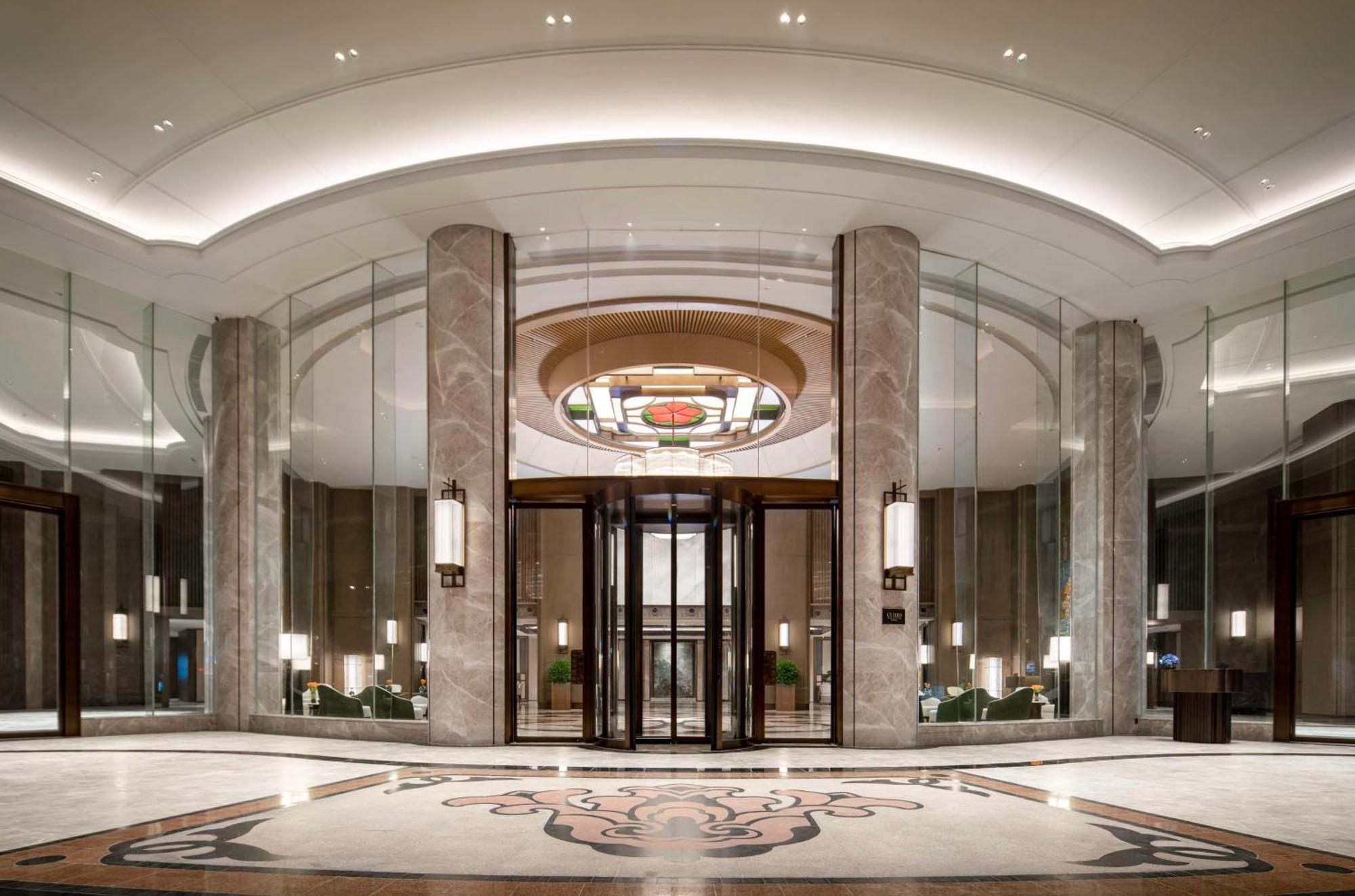 Yuexiu Hotel Guangzhou, Curio Collection By Hilton Bagian luar foto
