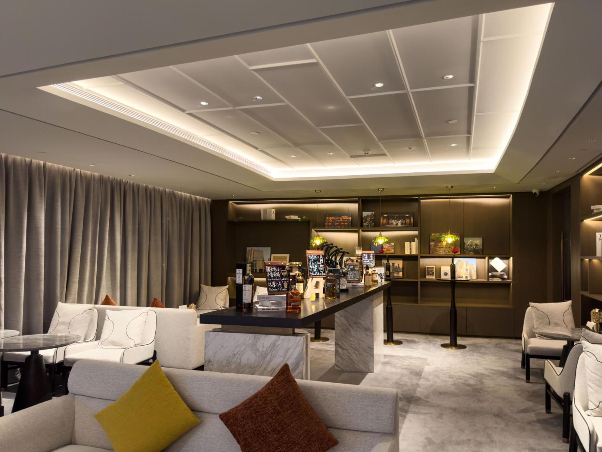 Yuexiu Hotel Guangzhou, Curio Collection By Hilton Bagian luar foto
